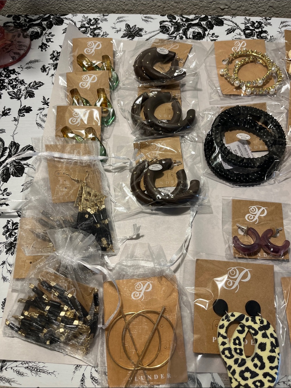 Plunder Earring Bundle - 36 pairs. - Picture 2 of 5